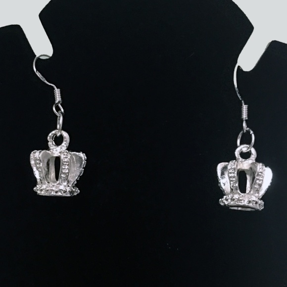 𝅺2 PR Earrings Hand Crafted Silver Plate Coronet Crown and Hope Ribbon - Picture 3 of 7